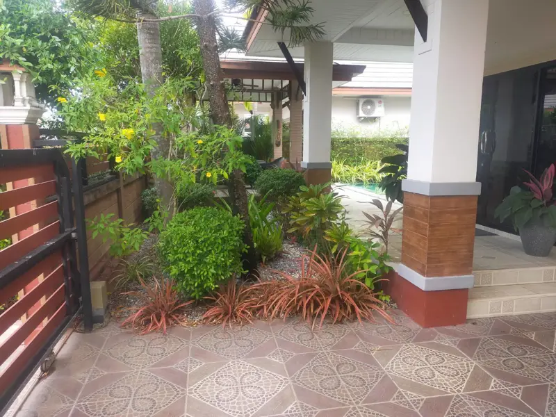 Beautiful house for rent in Dusit Park