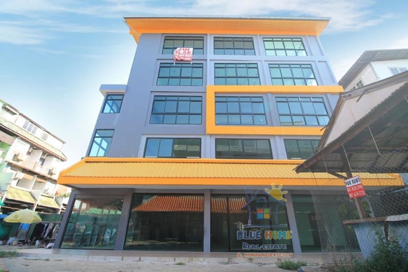 Commercial Building - Only 100 Meters From Beach Road - Pattaya Klang - Commercial - Pattaya - 